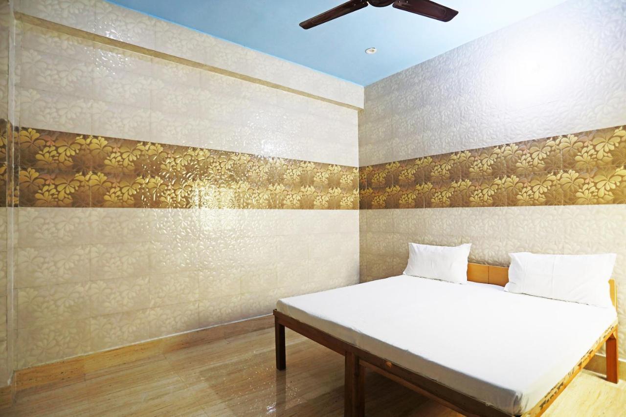 Hotel Oyo 44361 Shri Lajjaram Ashram Vrindāvan Zewnętrze zdjęcie