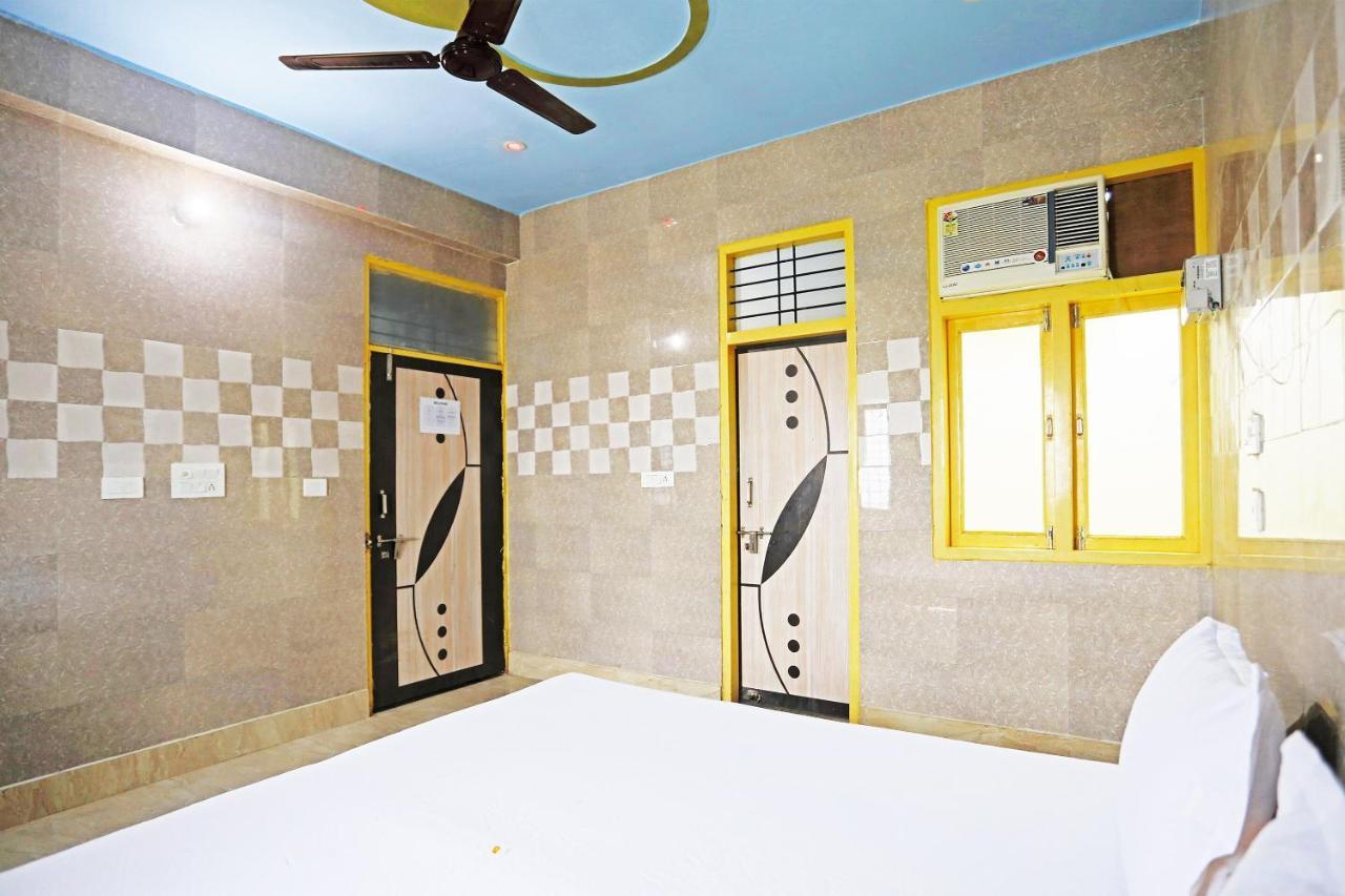 Hotel Oyo 44361 Shri Lajjaram Ashram Vrindāvan Zewnętrze zdjęcie
