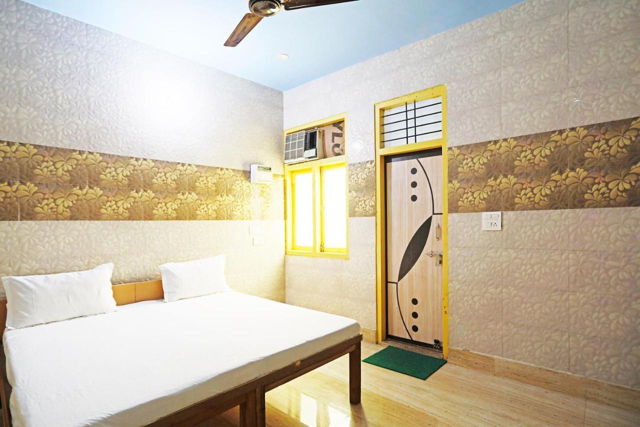 Hotel Oyo 44361 Shri Lajjaram Ashram Vrindāvan Zewnętrze zdjęcie