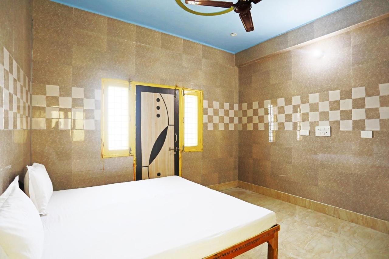 Hotel Oyo 44361 Shri Lajjaram Ashram Vrindāvan Zewnętrze zdjęcie