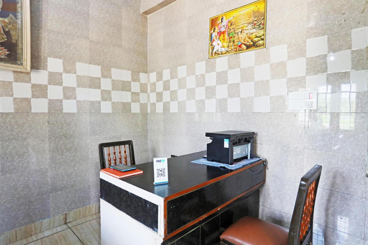 Hotel Oyo 44361 Shri Lajjaram Ashram Vrindāvan Zewnętrze zdjęcie