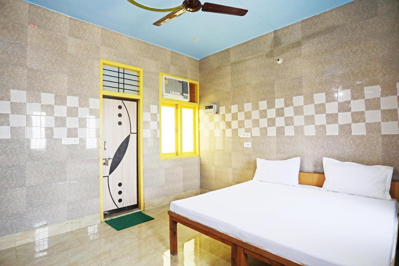 Hotel Oyo 44361 Shri Lajjaram Ashram Vrindāvan Zewnętrze zdjęcie