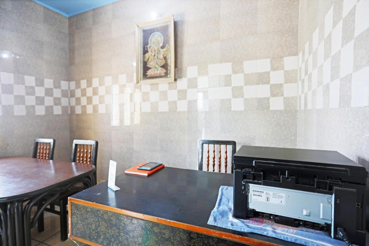 Hotel Oyo 44361 Shri Lajjaram Ashram Vrindāvan Zewnętrze zdjęcie